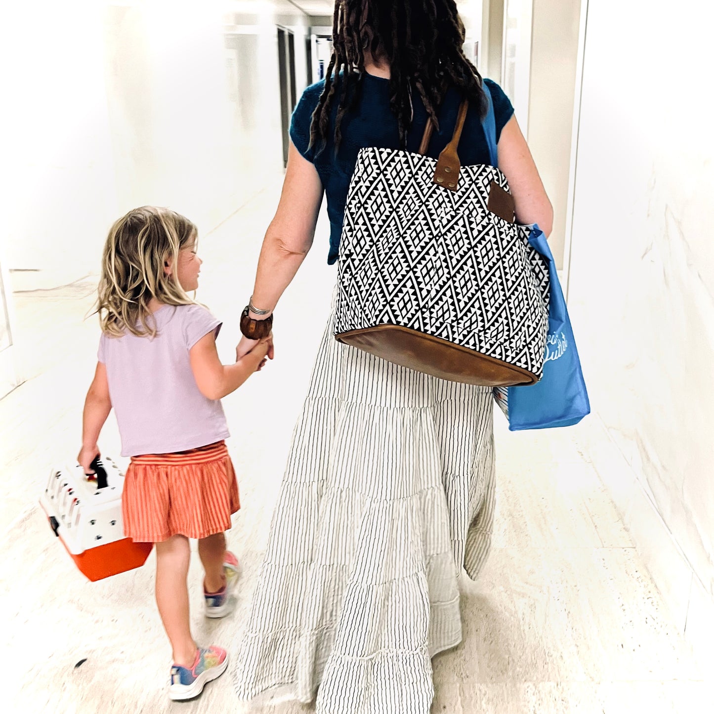 Reywa Fibers Large Bucket Tote